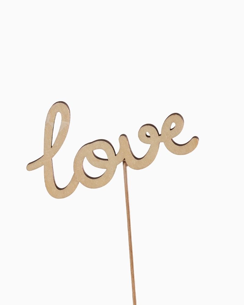 Goldener Stecker mit der Aufschrift "Love" für deinen Blumenstrauss. Bei SayFlower als Geschenk kaufen. 